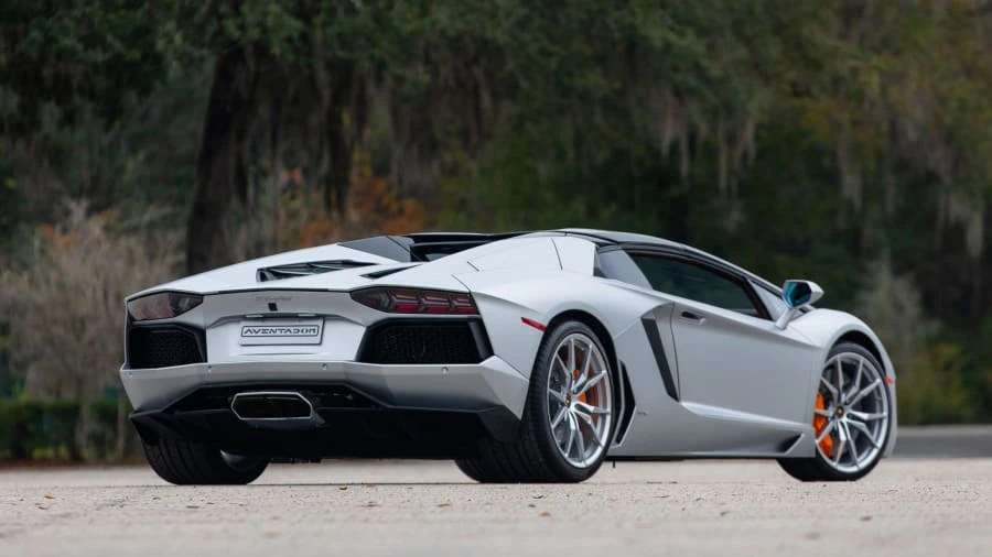 2017 Lamborghini Aventador LP700-4 - Image 21 of 31