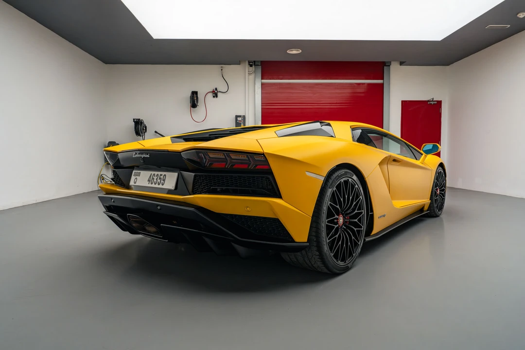 2017 Lamborghini Aventador S LP740-4 - Image 7 of 31