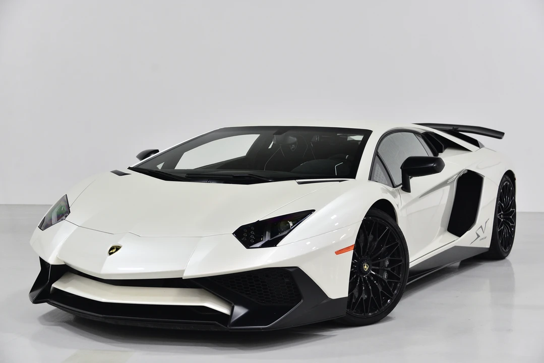 2017 Lamborghini Aventador SuperVeloce LP750-4 - Image 2 of 31