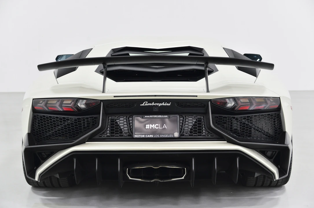 2017 Lamborghini Aventador SuperVeloce LP750-4 - Image 5 of 31