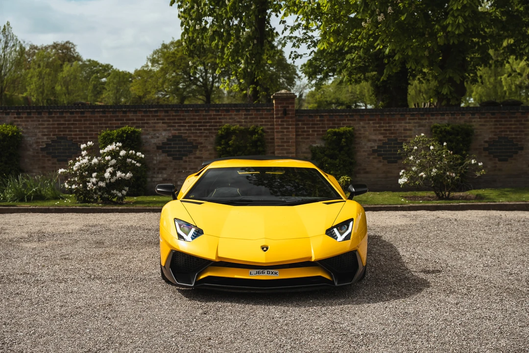 2017 Lamborghini Aventador SuperVeloce LP750-4 - Image 10 of 31