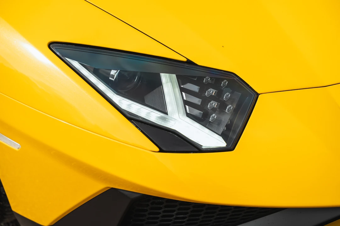 2017 Lamborghini Aventador SuperVeloce LP750-4 - Image 24 of 31
