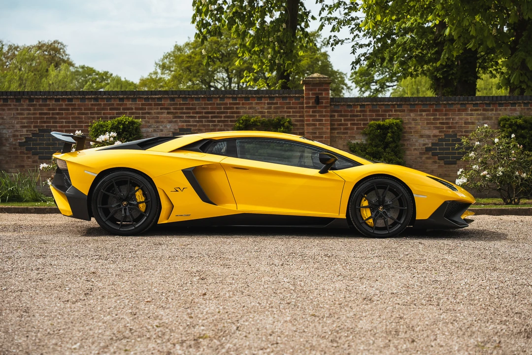 2017 Lamborghini Aventador SuperVeloce LP750-4 - Image 16 of 31