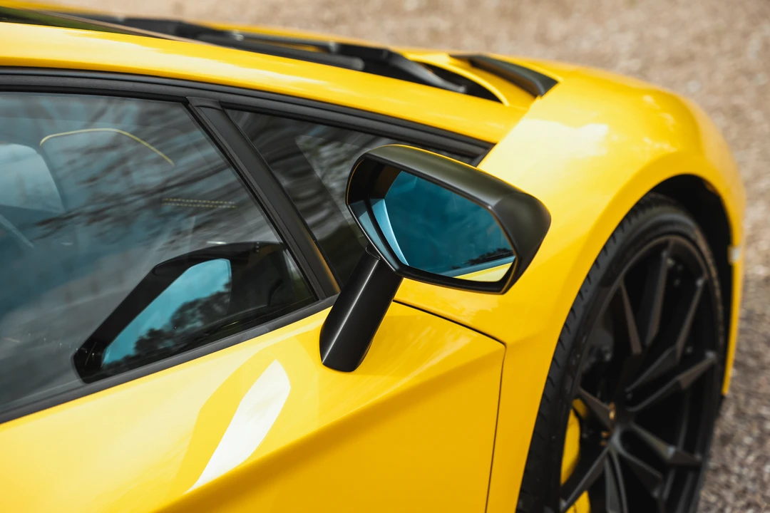 2017 Lamborghini Aventador SuperVeloce LP750-4 - Image 28 of 31