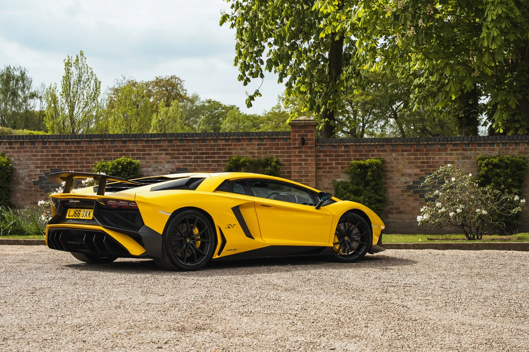 2017 Lamborghini Aventador SuperVeloce LP750-4 - Image 15 of 31
