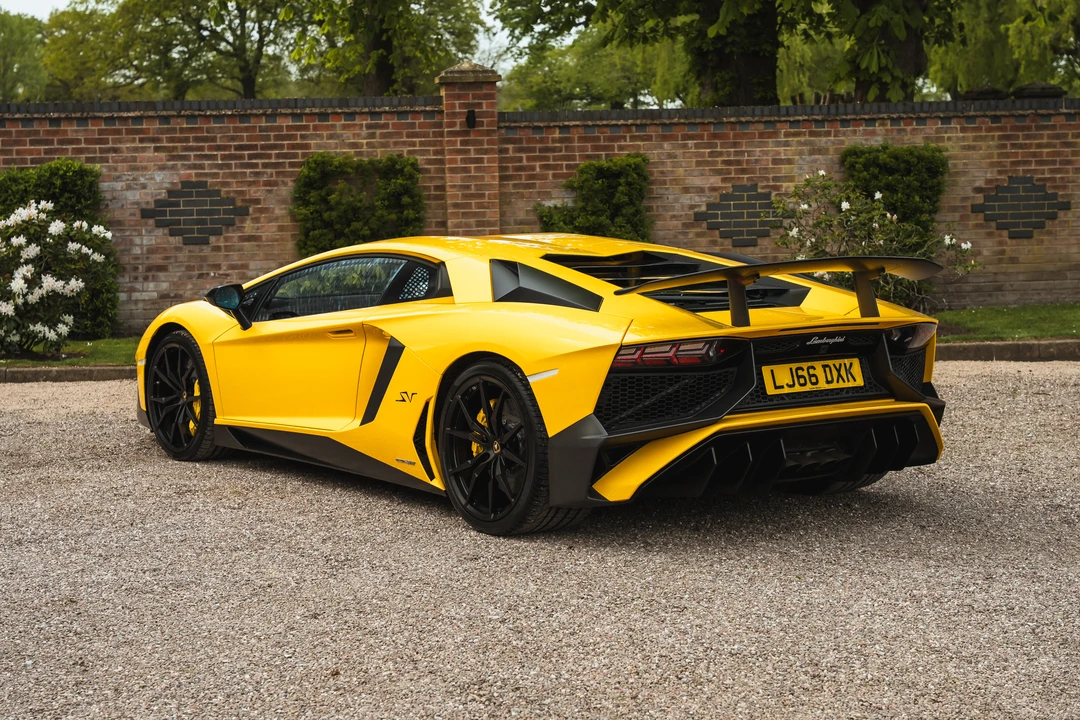 2017 Lamborghini Aventador SuperVeloce LP750-4 - Image 13 of 31