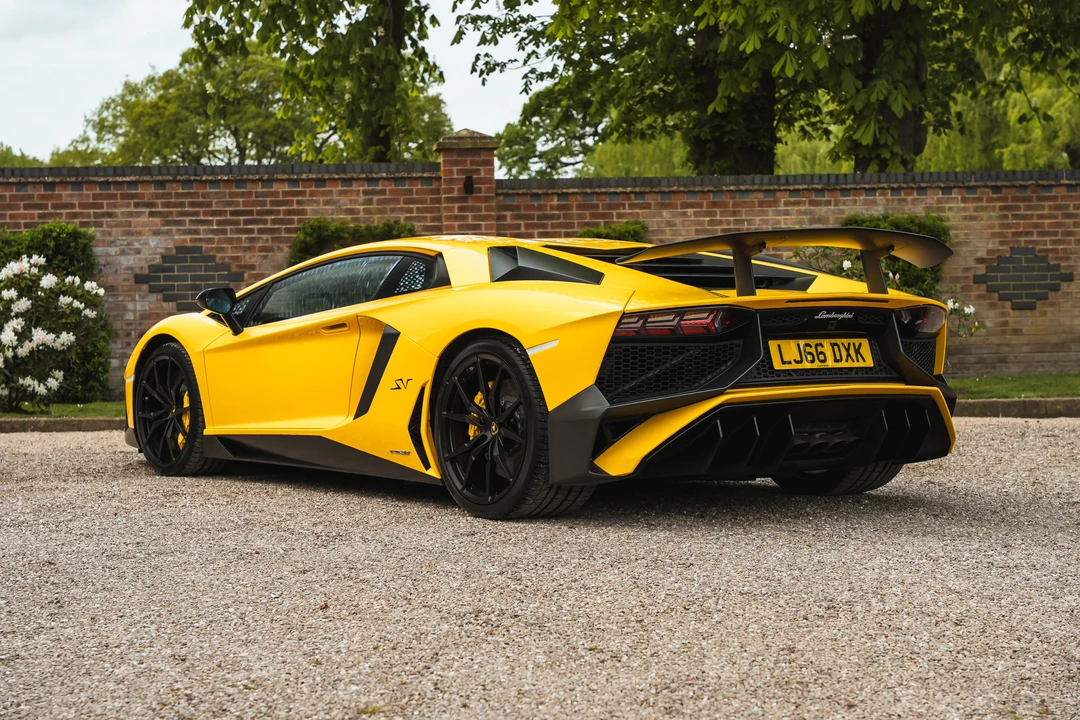 2017 Lamborghini Aventador SuperVeloce LP750-4 - Image 5 of 31