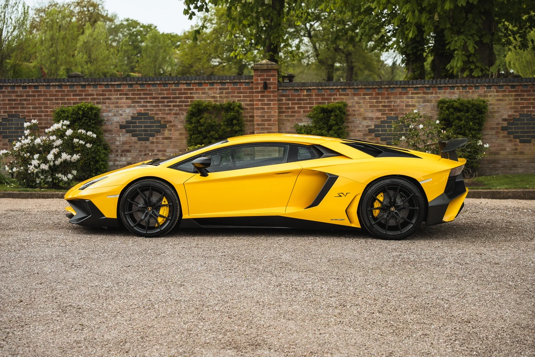 2017 Lamborghini Aventador SuperVeloce LP750-4 - Image 4 of 31