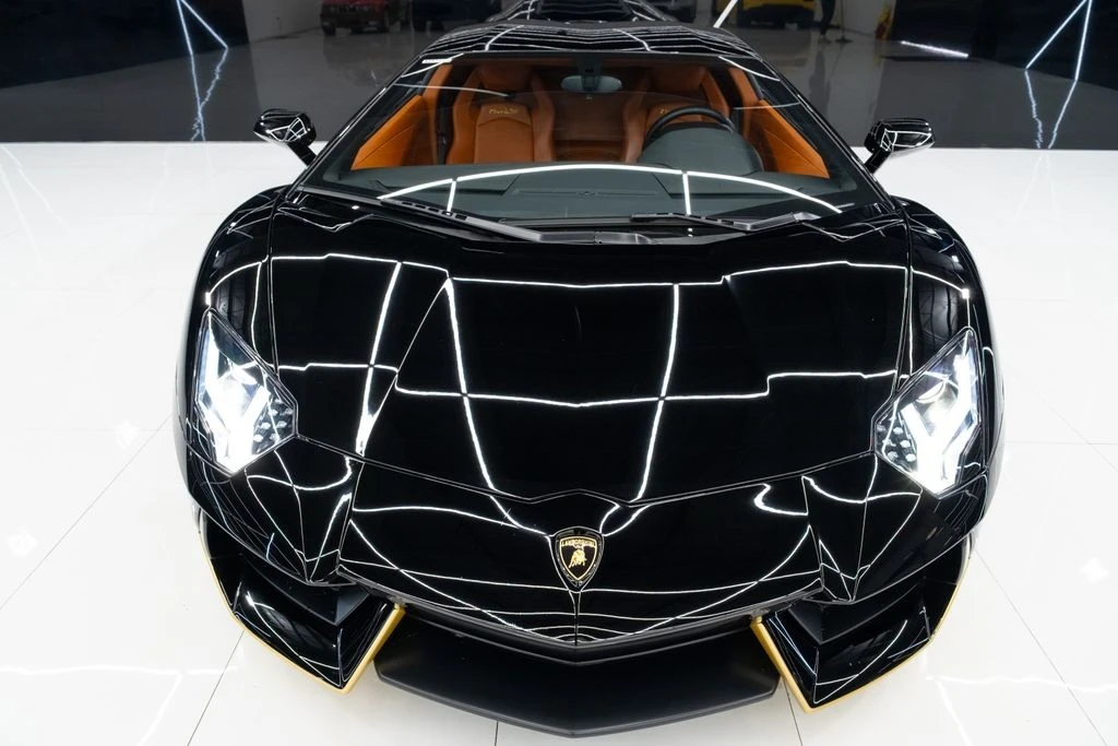 2017 Lamborghini Aventador LP700-4 - Image 7 of 21