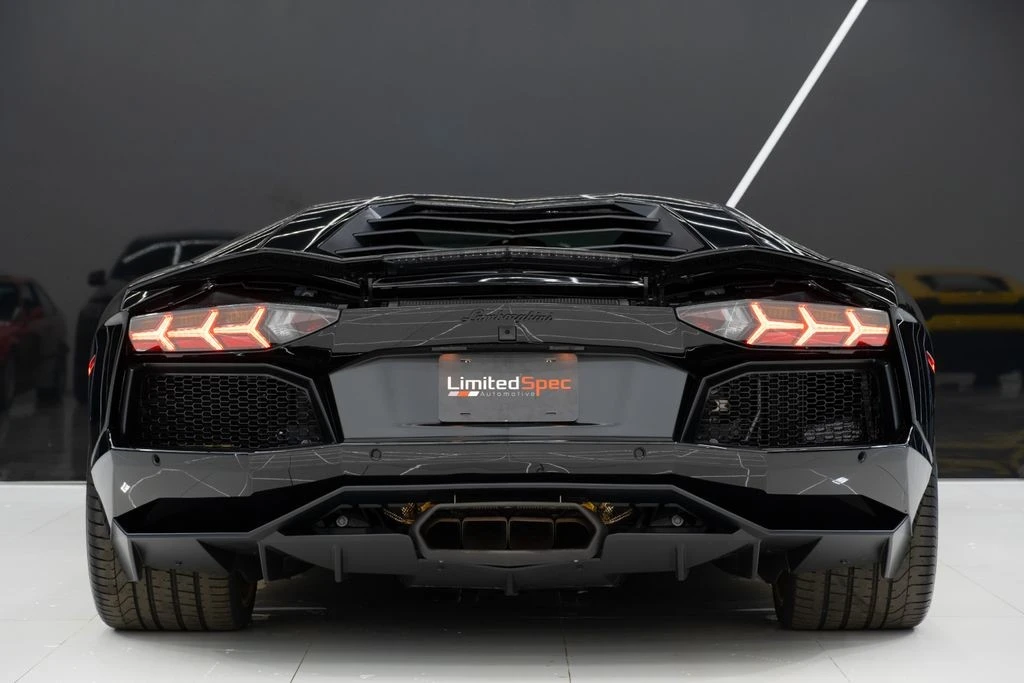 2017 Lamborghini Aventador LP700-4 - Image 15 of 21