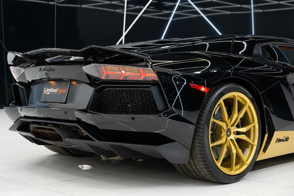 2017 Lamborghini Aventador LP700-4 - Image 17 of 21