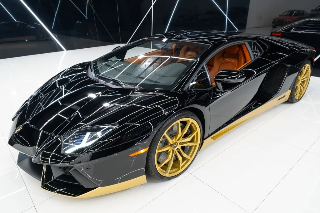 2017 Lamborghini Aventador LP700-4 - Image 8 of 21