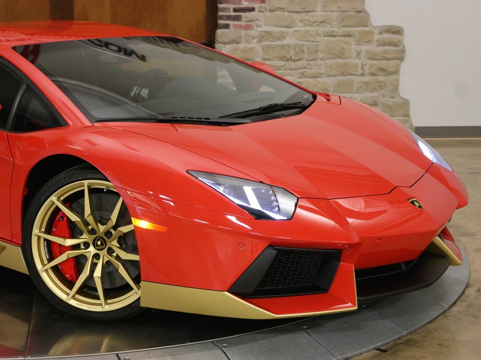 2017 Lamborghini Aventador LP700-4 - Image 23 of 31