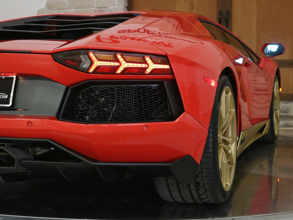 2017 Lamborghini Aventador LP700-4 - Image 17 of 31