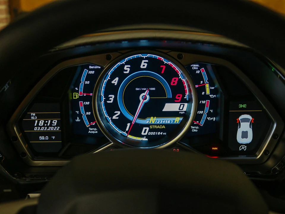 2017 Lamborghini Aventador LP700-4 - Image 28 of 31
