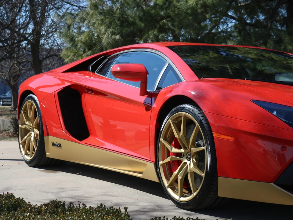 2017 Lamborghini Aventador LP700-4 - Image 21 of 31