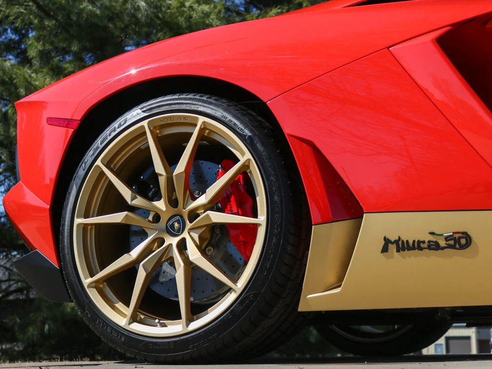 2017 Lamborghini Aventador LP700-4 - Image 20 of 31