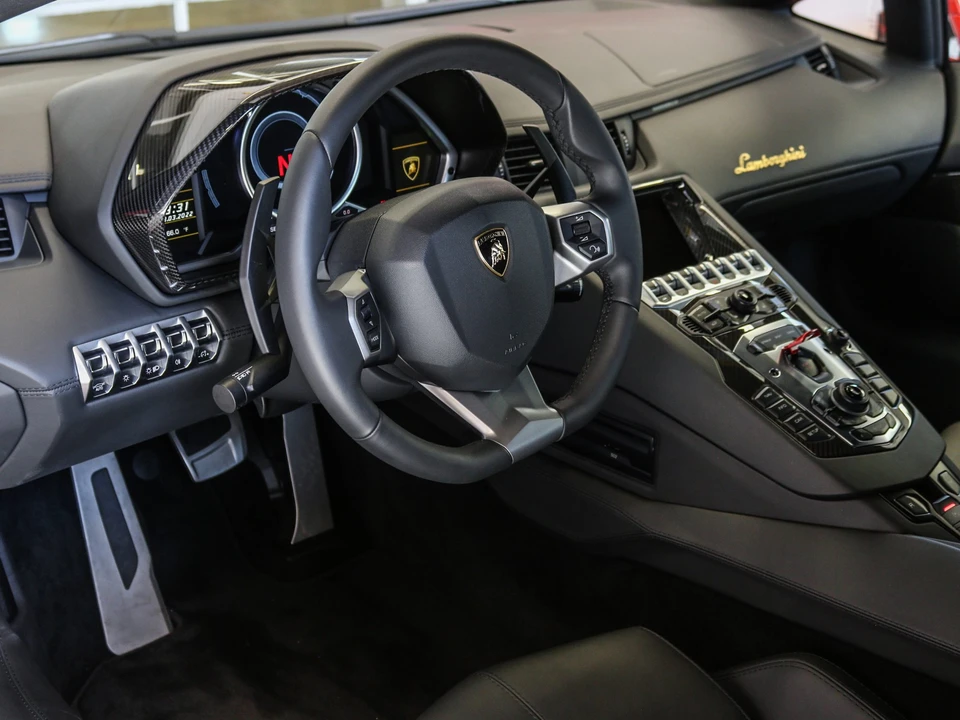 2017 Lamborghini Aventador LP700-4 - Image 26 of 31