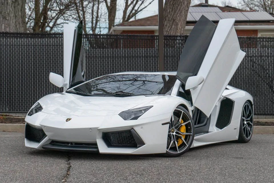 2017 Lamborghini Aventador S LP740-4 - Image 4 of 20