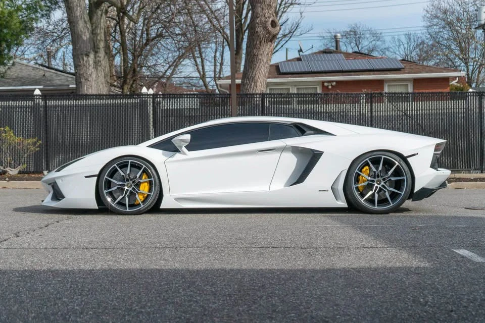 2017 Lamborghini Aventador S LP740-4 - Image 7 of 20