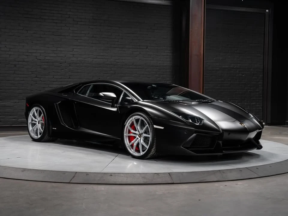 2017 Lamborghini Aventador S LP740-4 - Image 6 of 8