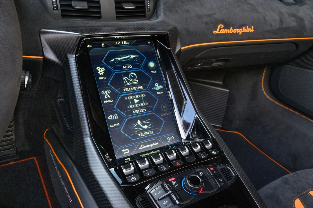 2017 Lamborghini Centenario - Image 27 of 31