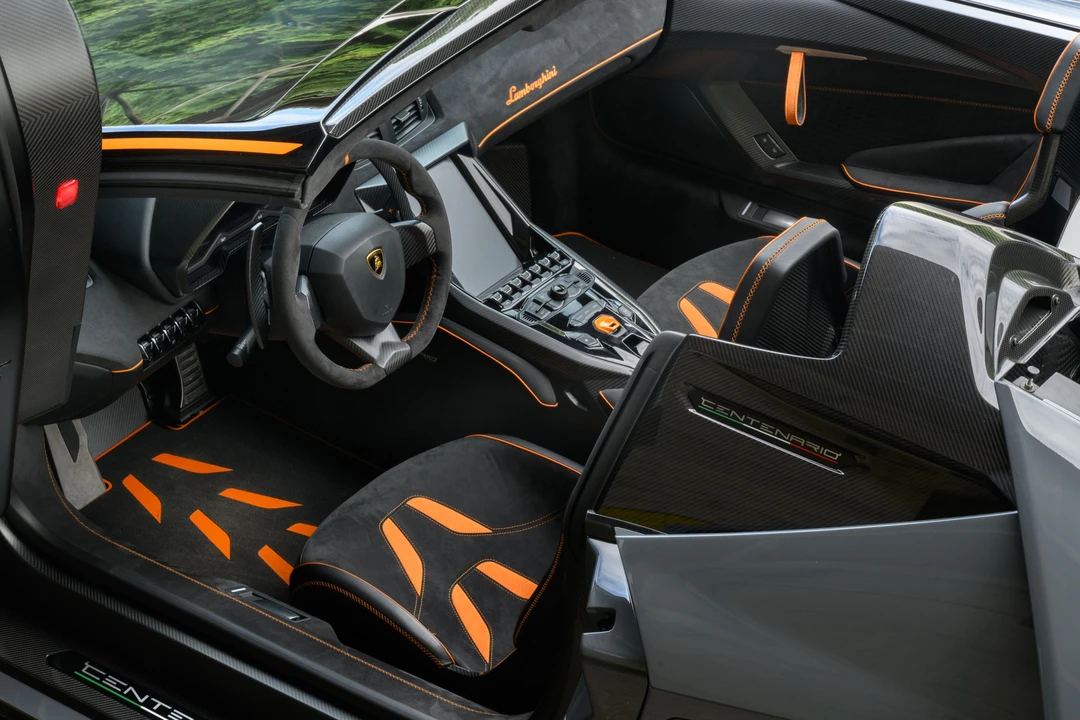 2017 Lamborghini Centenario - Image 28 of 31