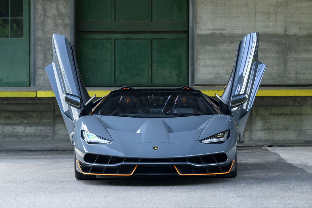 2017 Lamborghini Centenario - Image 19 of 31