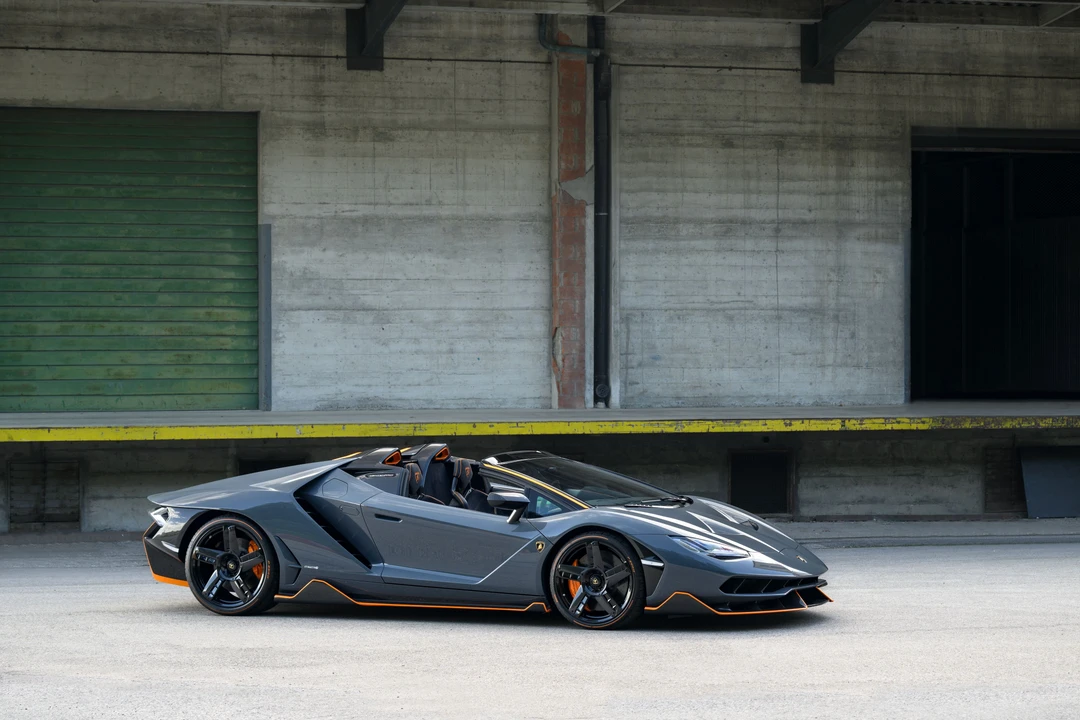2017 Lamborghini Centenario - Image 11 of 31