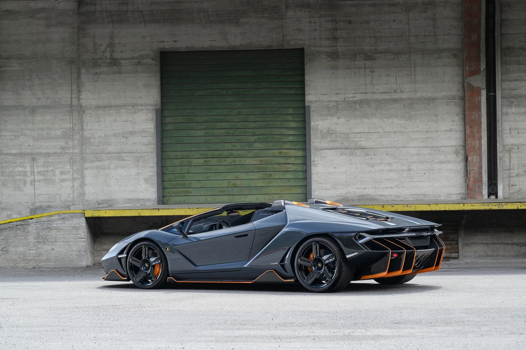 2017 Lamborghini Centenario - Image 13 of 31