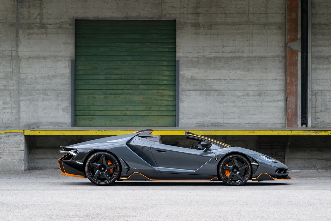 2017 Lamborghini Centenario - Image 16 of 31