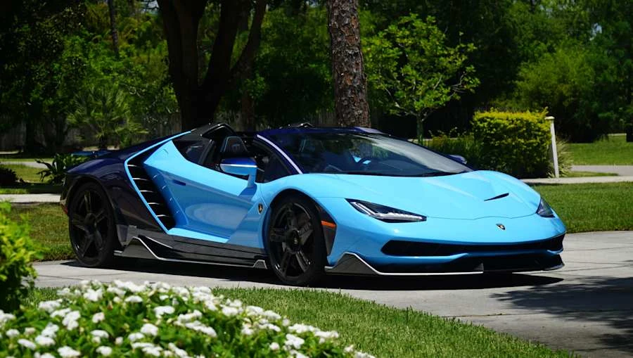 2017 Lamborghini Centenario - Image 24 of 31