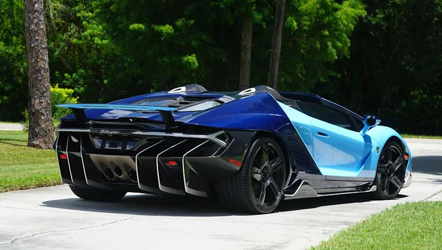 2017 Lamborghini Centenario - Image 26 of 31