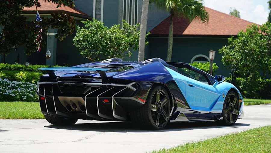 2017 Lamborghini Centenario - Image 18 of 31