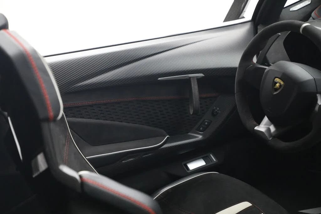 2017 Lamborghini Centenario - Image 22 of 31