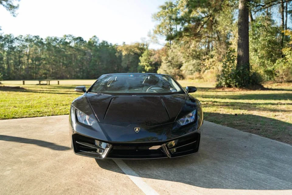 2017 Lamborghini Huracan LP580-2 - Image 2 of 11