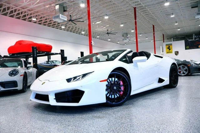 2017 Lamborghini - Image 3 of 12