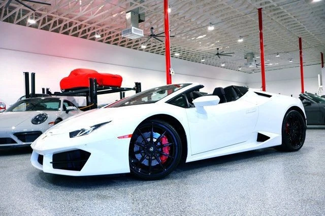 2017 Lamborghini Huracan LP580-2 - Image 6 of 12