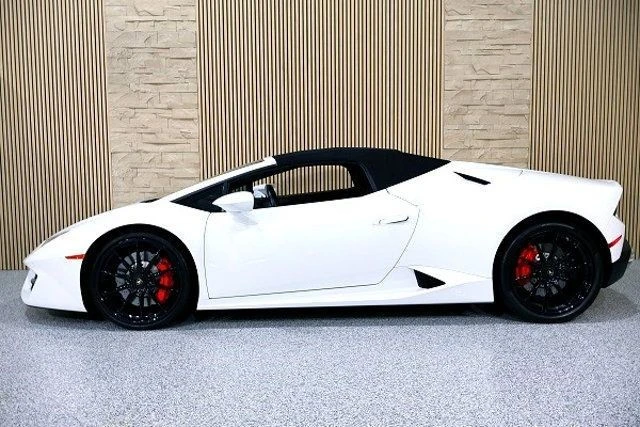 2017 Lamborghini Huracan LP580-2 - Image 2 of 12