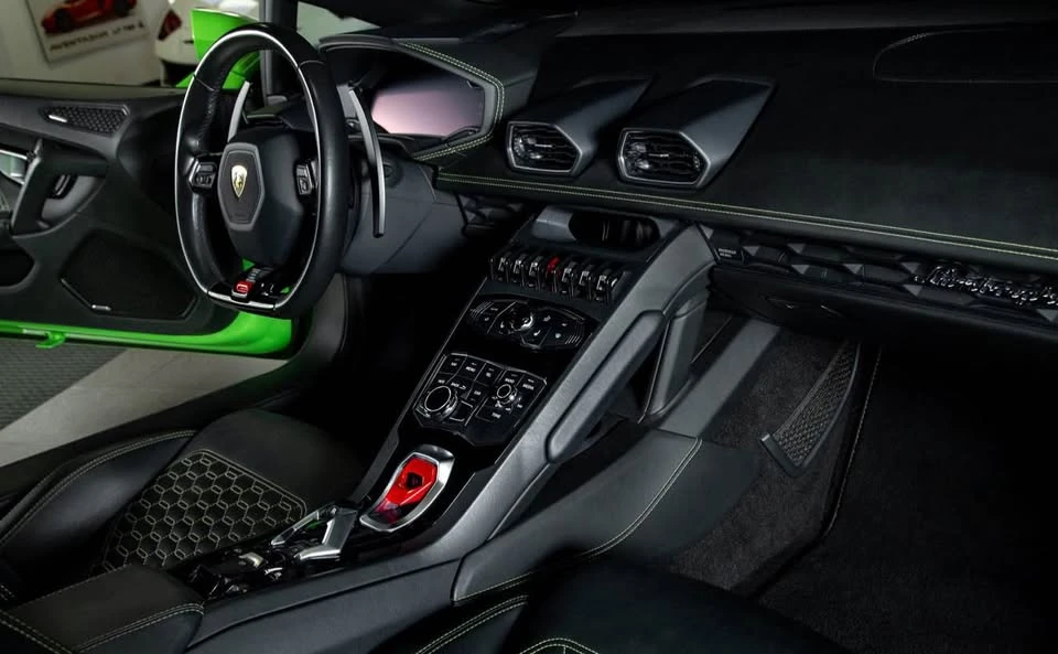 2017 Lamborghini Huracan - Image 8 of 11