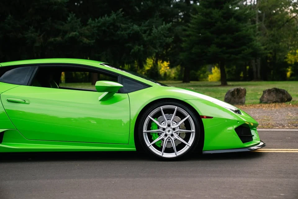 2017 Lamborghini Huracan - Image 11 of 16