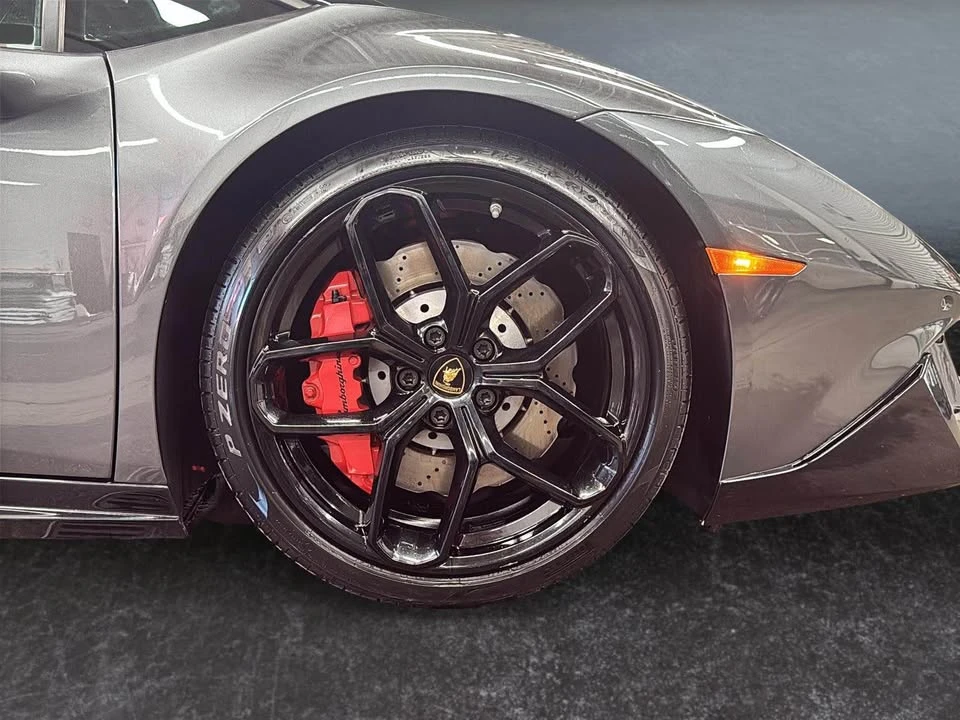 2017 Lamborghini Huracan - Image 8 of 20