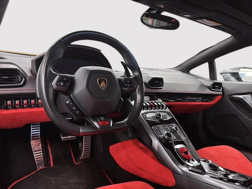 2017 Lamborghini Huracan - Image 11 of 20