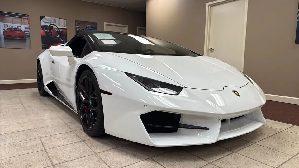 2017 Lamborghini Huracan - Image 2 of 20