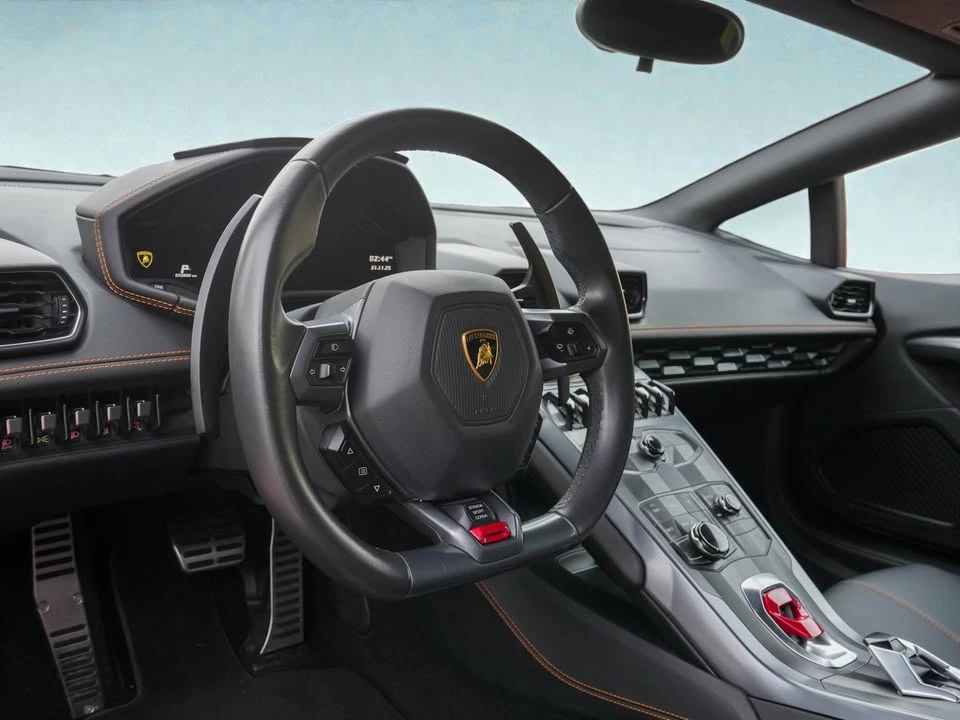 2017 Lamborghini Huracan - Image 10 of 17