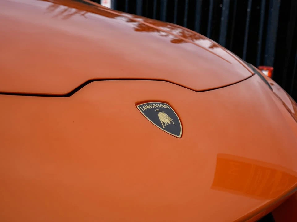 2017 Lamborghini Huracan - Image 9 of 17