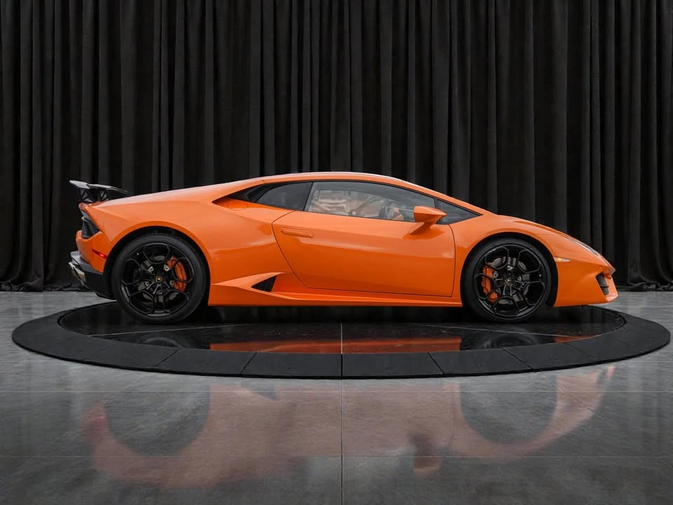 2017 Lamborghini Huracan - Image 2 of 17