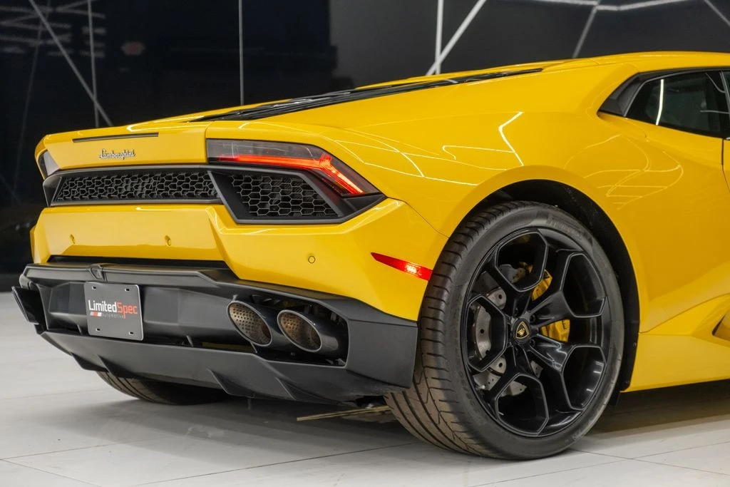 2017 Lamborghini Huracan - Image 11 of 21