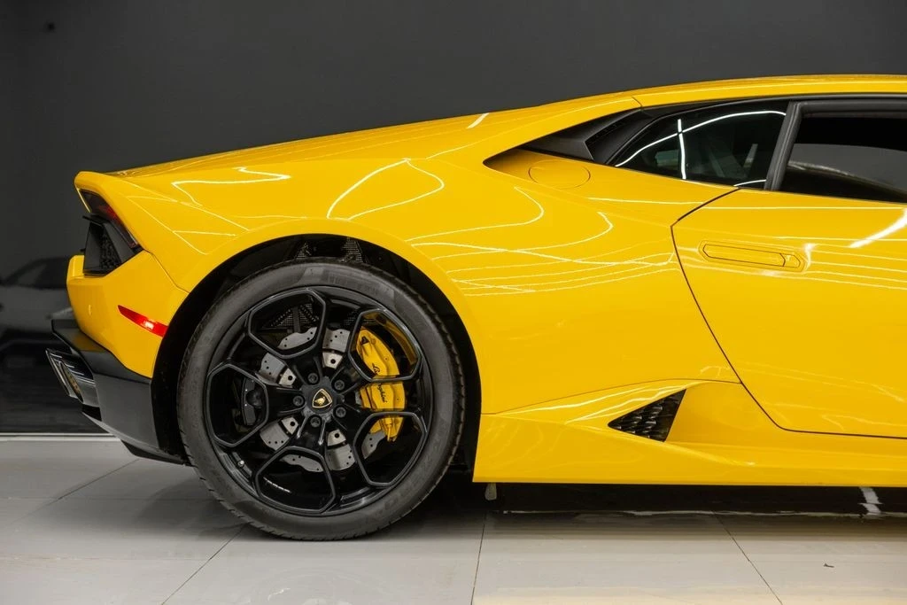 2017 Lamborghini Huracan LP580-2 - Image 3 of 21