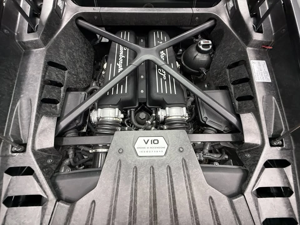 2017 Lamborghini Huracan LP610-4 - Image 11 of 20